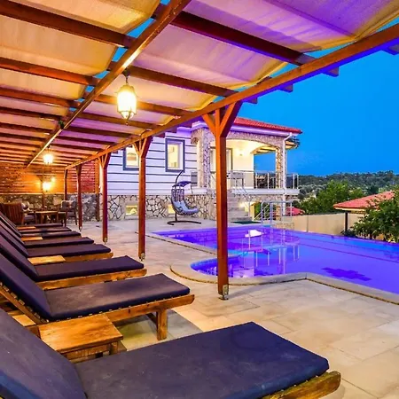 别墅 You Will Love This Luxury 4 Bedroom Villa, 1005 费特希耶