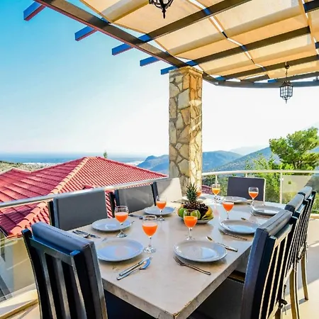 别墅 You Will Love This Luxury 4 Bedroom Villa, 1005 *